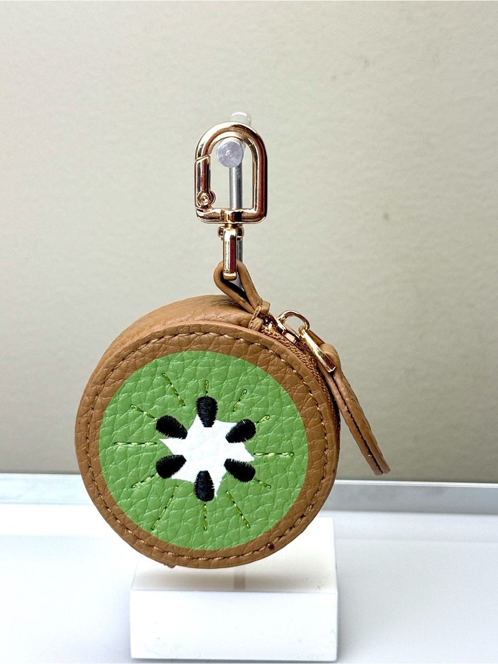 🥝 Kiwi Fruit Round Leather Coin Pouch Micro Mini Bag Charm - Picture 7 of 8